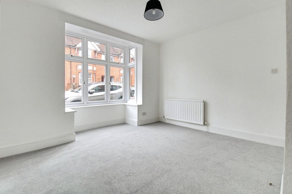 Property photo 2 of 16 Pbox-Img.Jpg