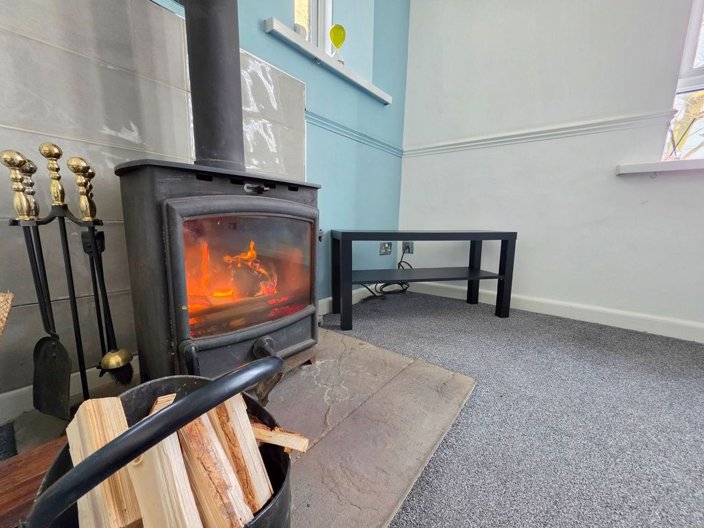 Property photo 2 of 18