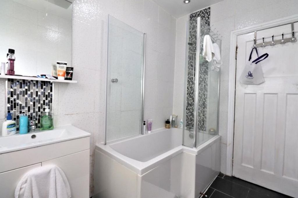 Property photo 3 of 6 Picture No. 06