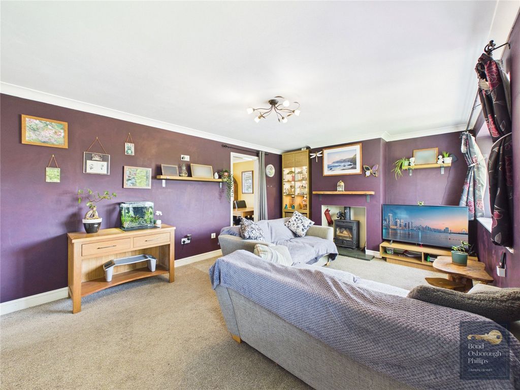 Property photo 3 of 26 Picture No. 32