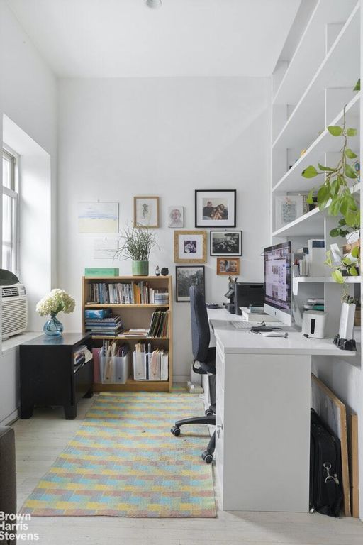 Property photo 3 of 12 <Alttext/>