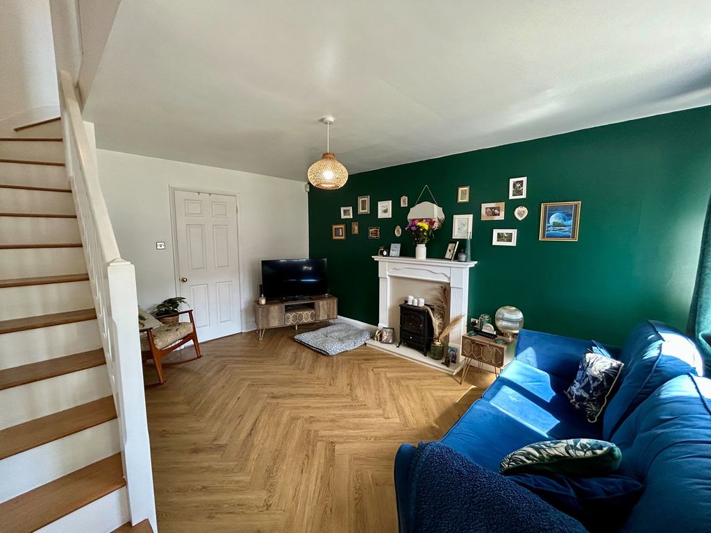 Property photo 2 of 26