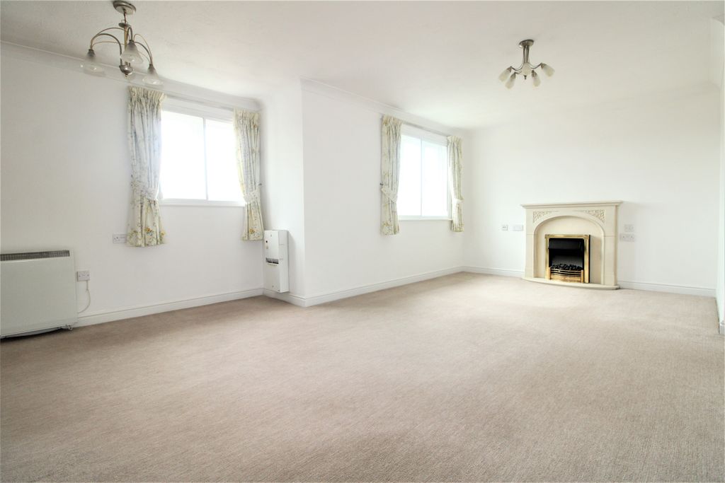 Property photo 2 of 8