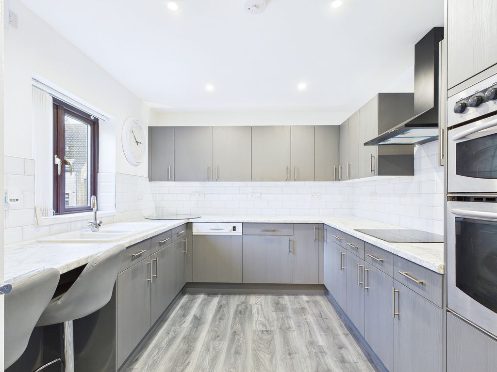 Property photo 1 of 17 Cam01338G0-Pr0155-Still014