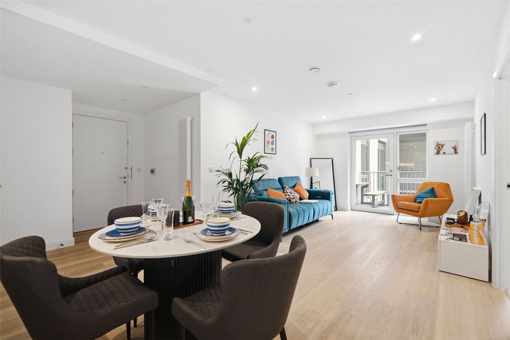 Property photo 1 of 26 Picture No. 11