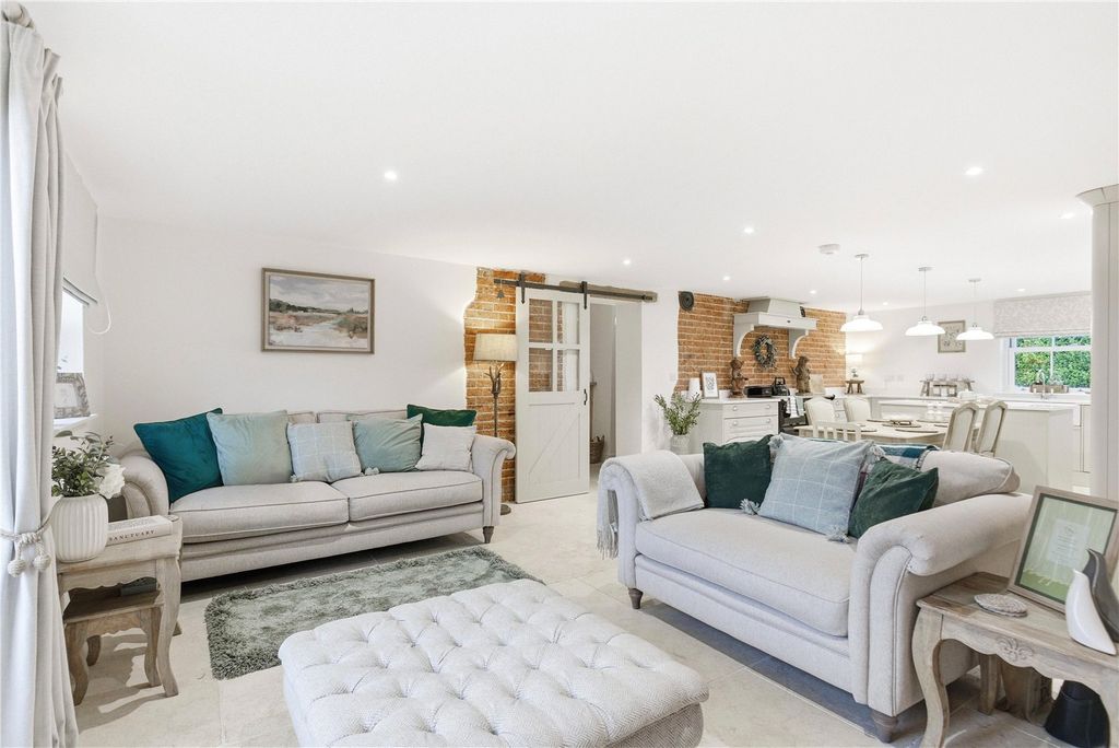 Property photo 3 of 39 Picture No. 57