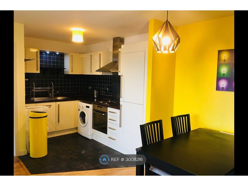 Property photo 1 of 24 Dining / Kitchen