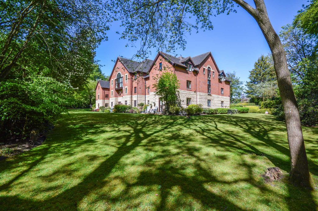 Property photo 1 of 15 Communal Grounds