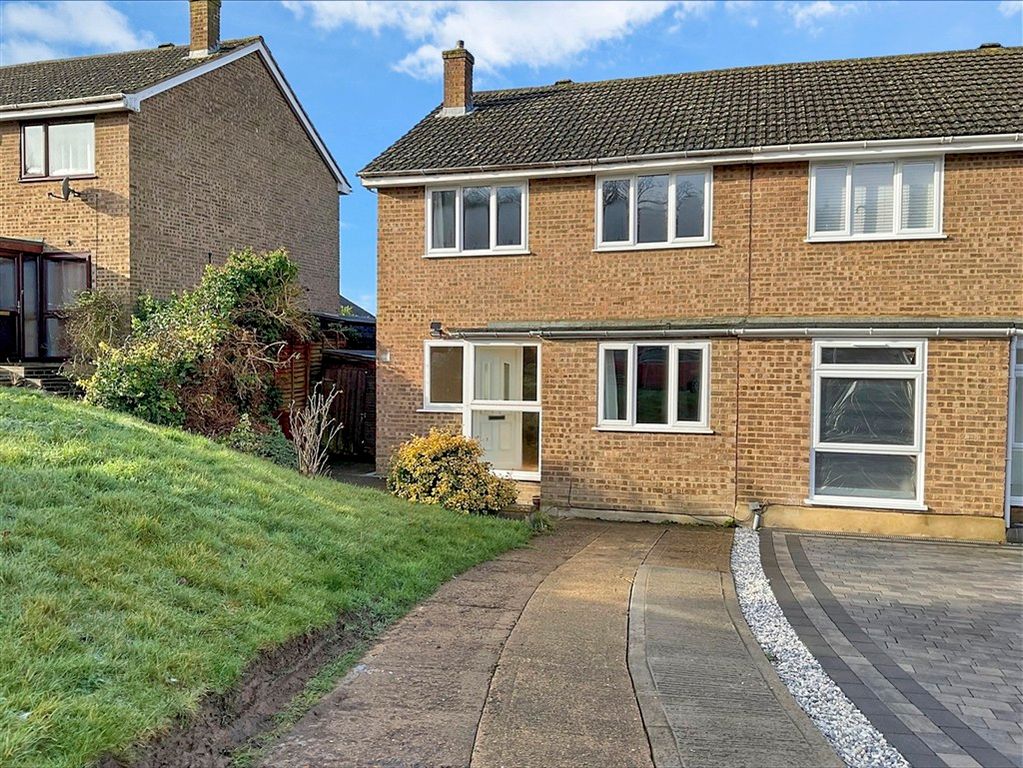 Property photo 1 of 10 Front