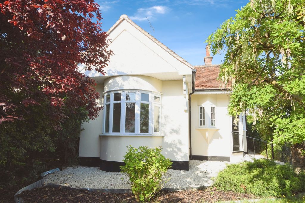 Property photo 2 of 17