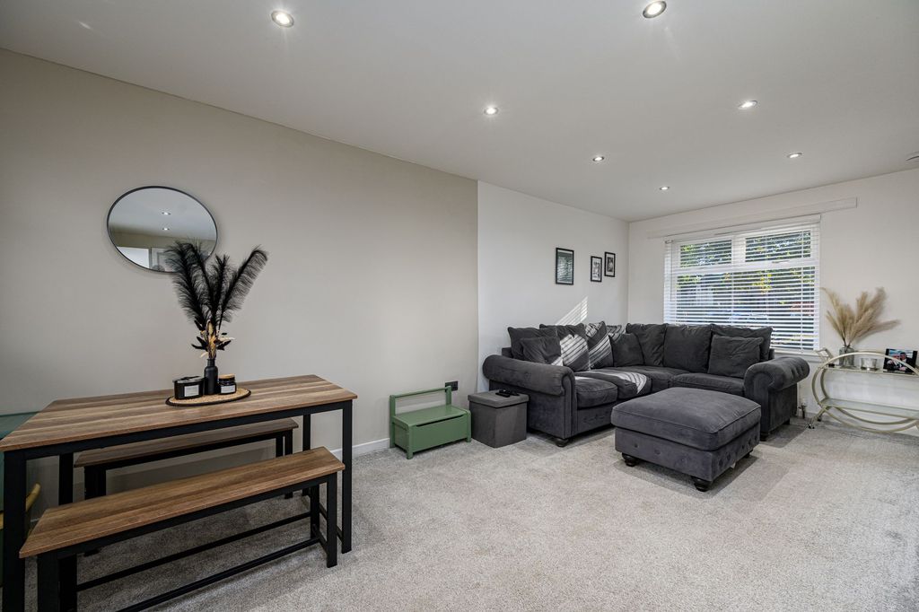 Property photo 3 of 13 Living Dining