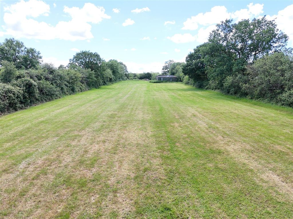Property photo 3 of 10