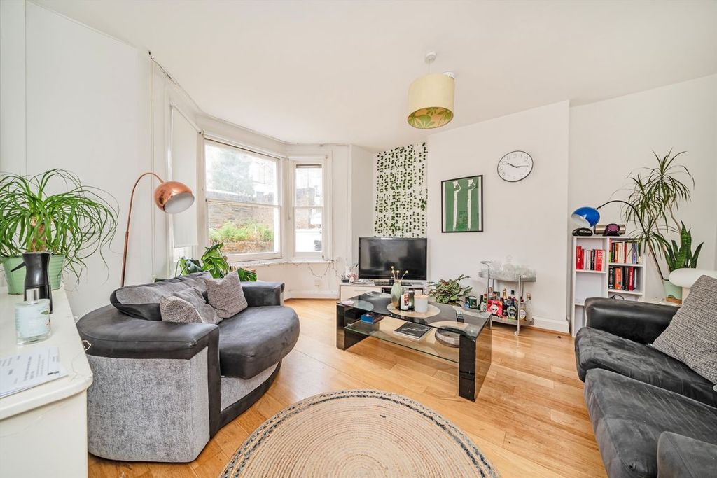 Property photo 2 of 7