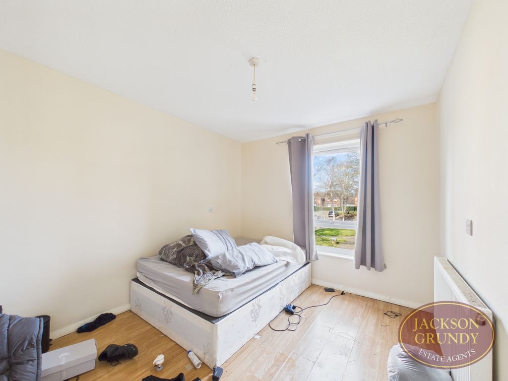 Property photo 3 of 5 Great Gull Crescent