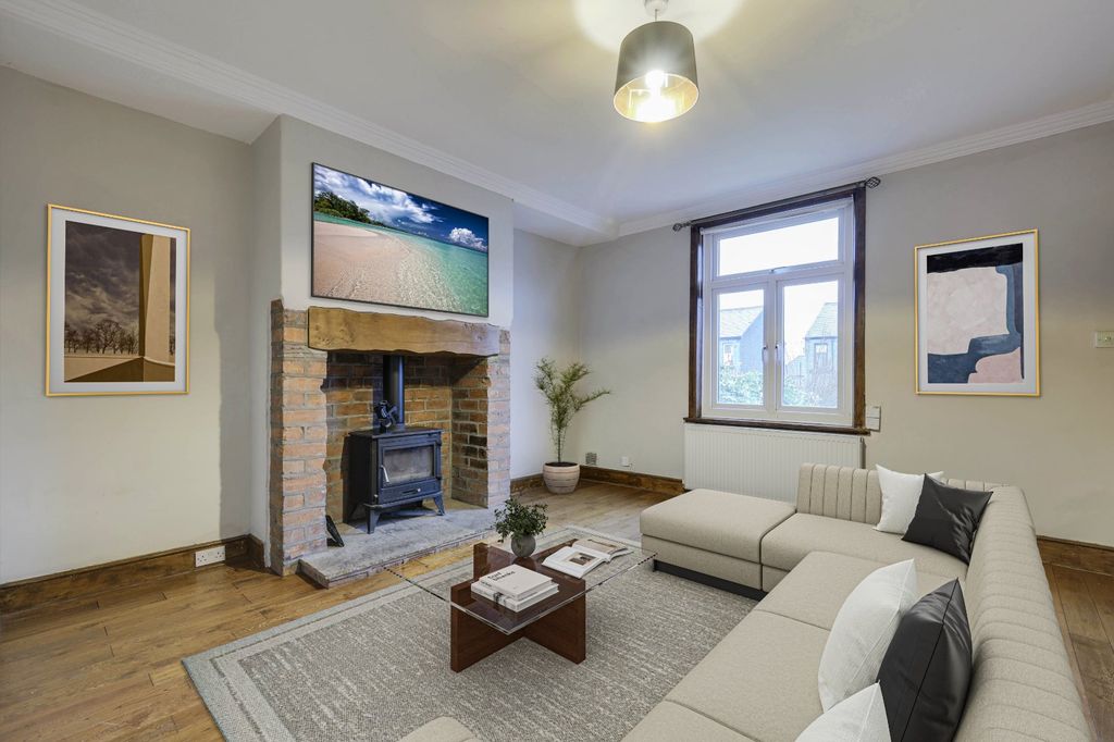 Property photo 2 of 9 Picture No. 10