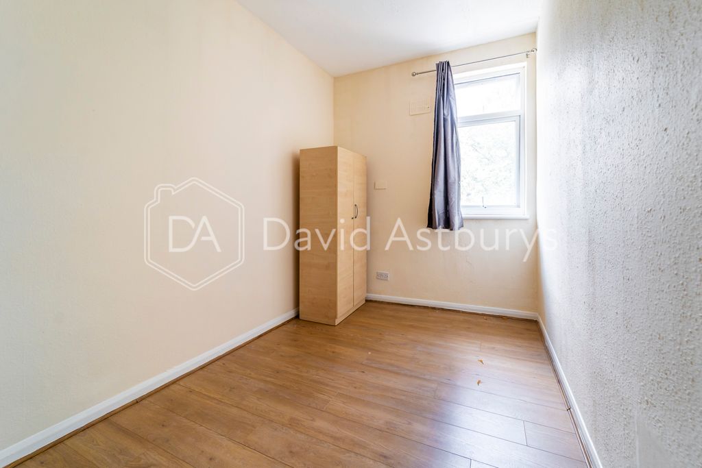 Property photo 2 of 9 Ndb06069
