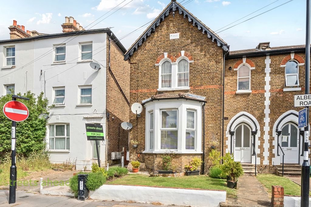 Property photo 1 of 15 3Af8E15d-4074-467...