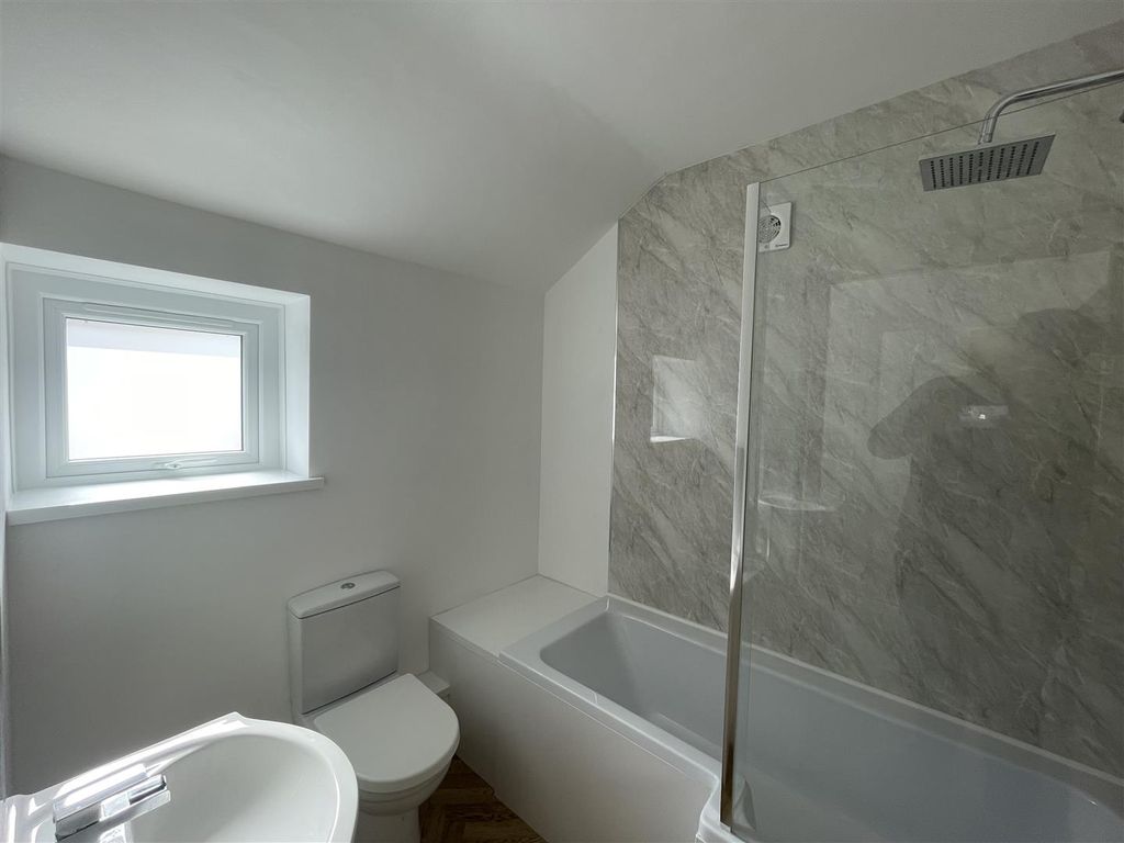 Additional image 10 of 4 bed end terrace house to rentTalbot Road, Ammanford SA18