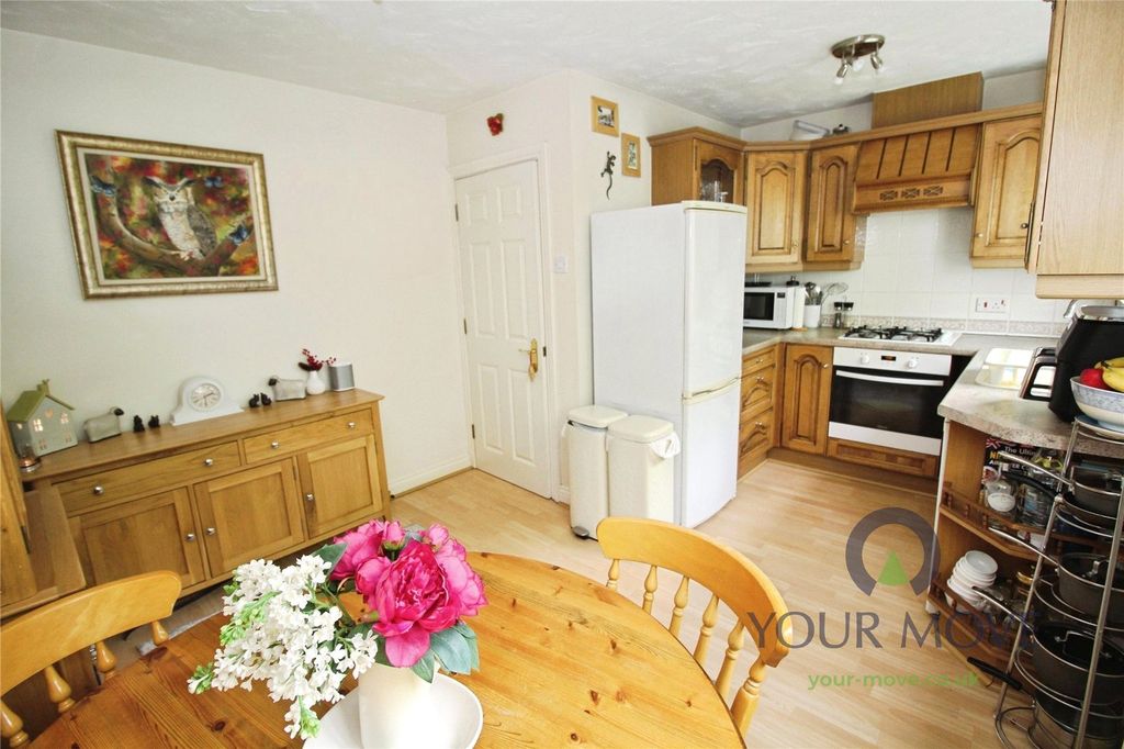 Property photo 3 of 21 Kitchen/Dining Room