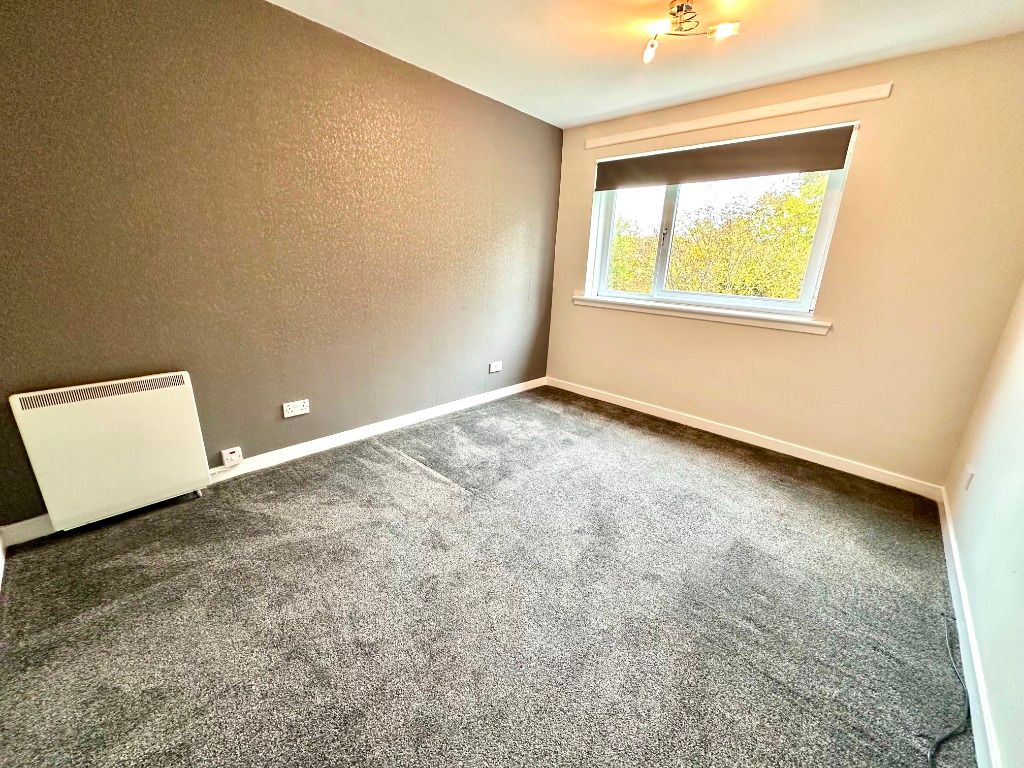 Additional image 11 of 3 bed flat to rentBankholm Place, Busby, Glasgow G76