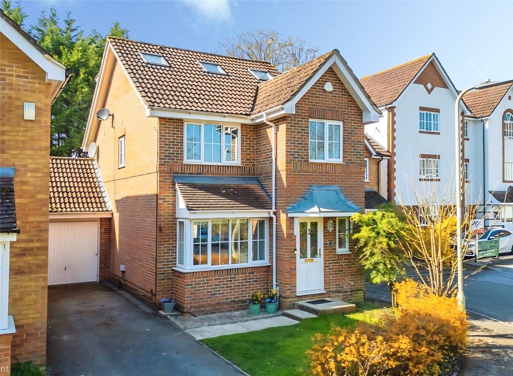 Property photo 1 of 21 Front Aspect