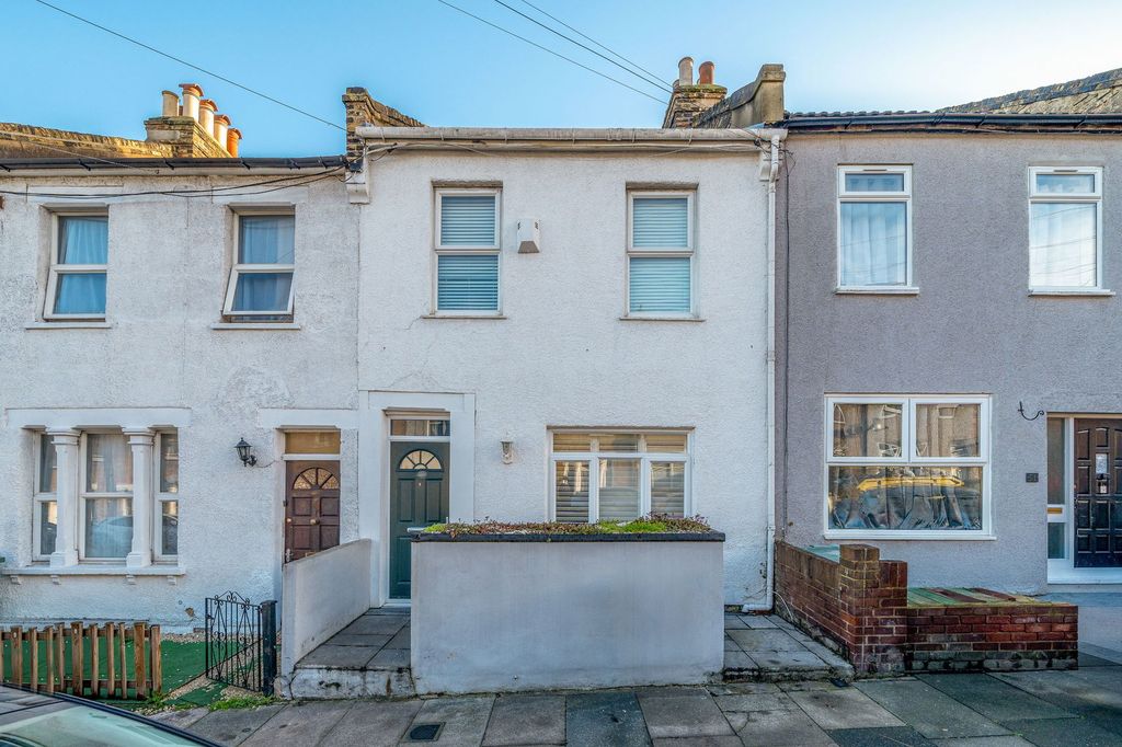 Property photo 1 of 24