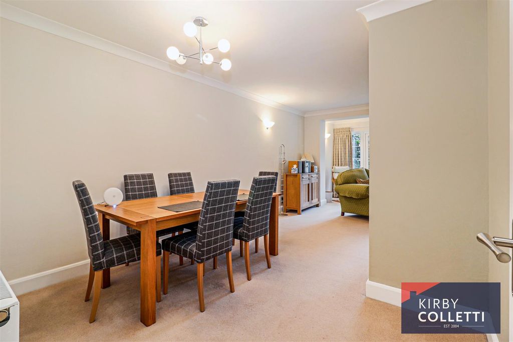 Property photo 3 of 28 Lounge/Dining Room