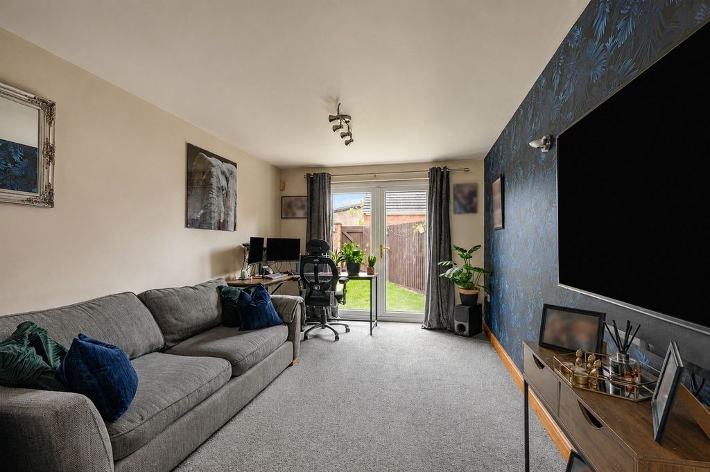 Property photo 2 of 30