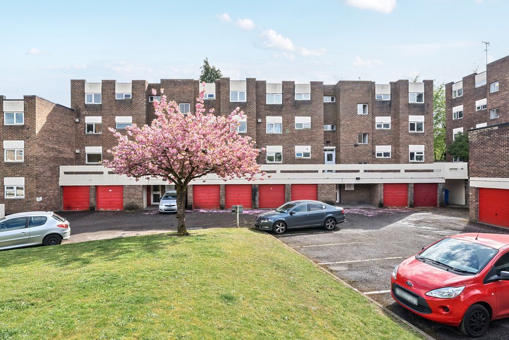 Property photo 1 of 16 1441804-20-69Dcfe...