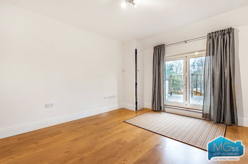 Property photo 2 of 10 Picture No. 16