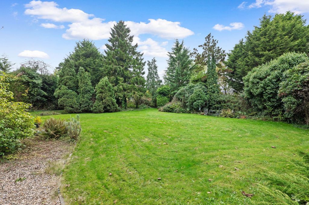 Property photo 3 of 24