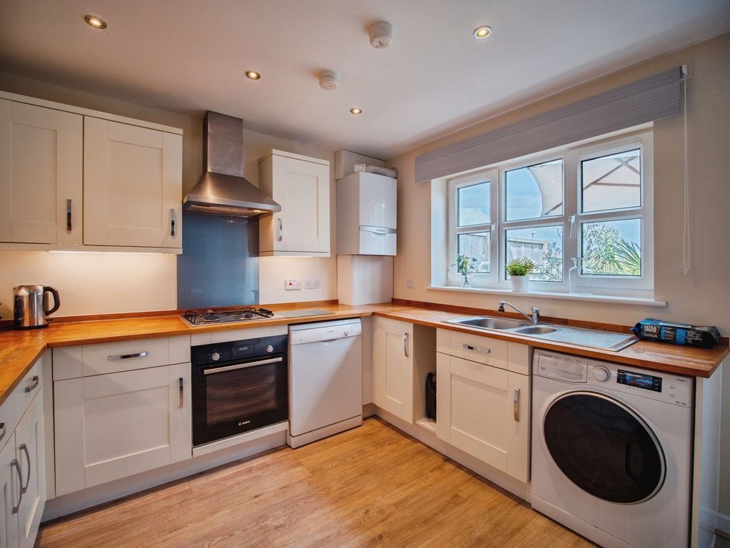 Property photo 3 of 17 Photo