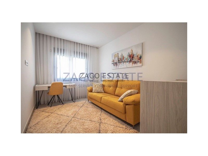 Property photo 2 of 50