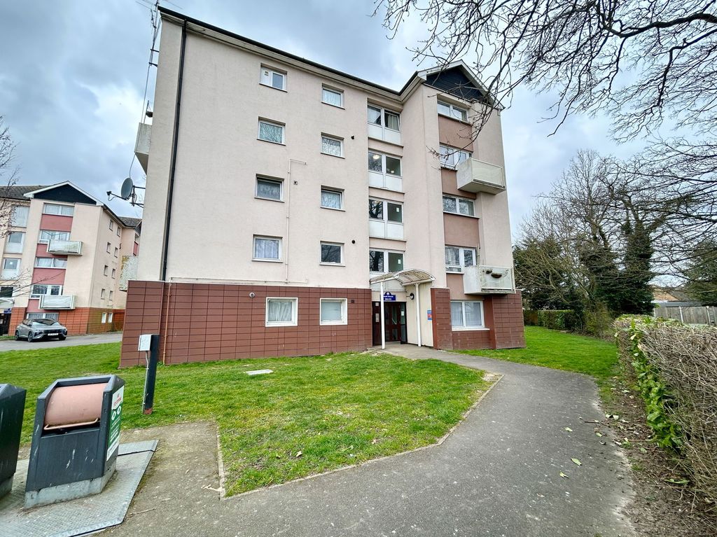 Property photo 1 of 12