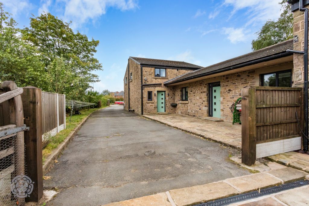 Property photo 2 of 48 Picture No. 33
