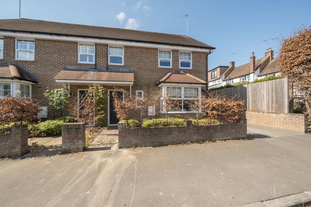 Property photo 1 of 18