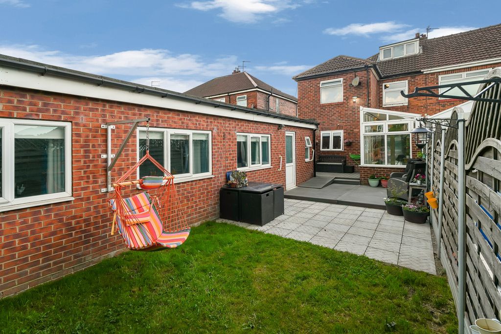 Property photo 3 of 16