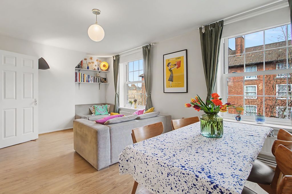 Property photo 3 of 11