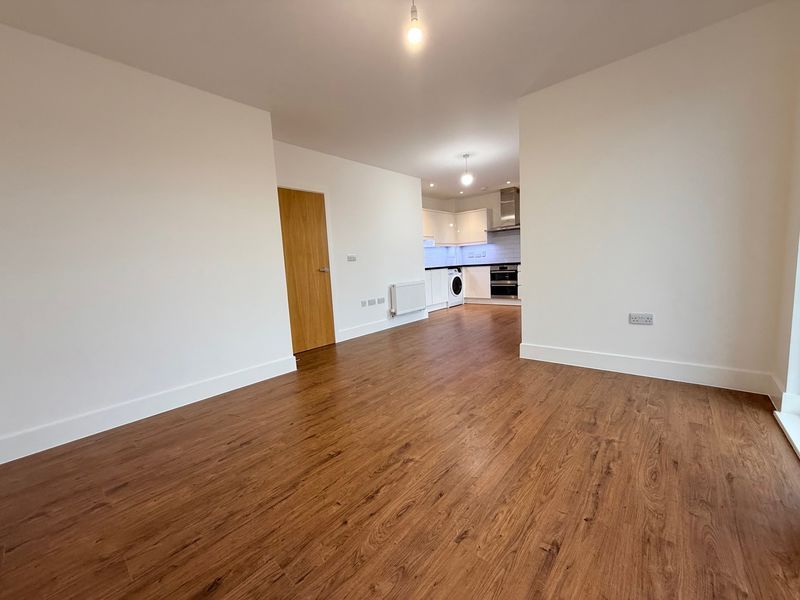 Property photo 3 of 10 Photo 11