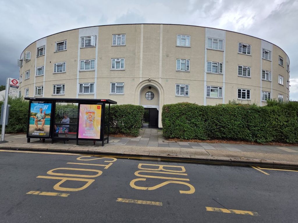 Property photo 1 of 12