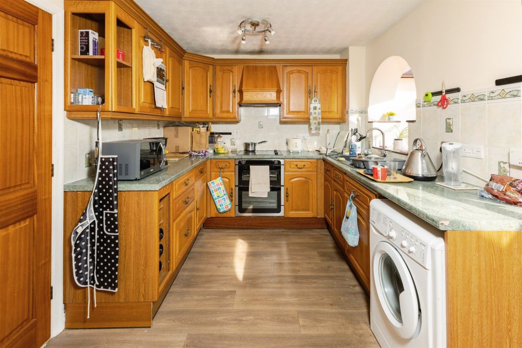 Property photo 2 of 17
