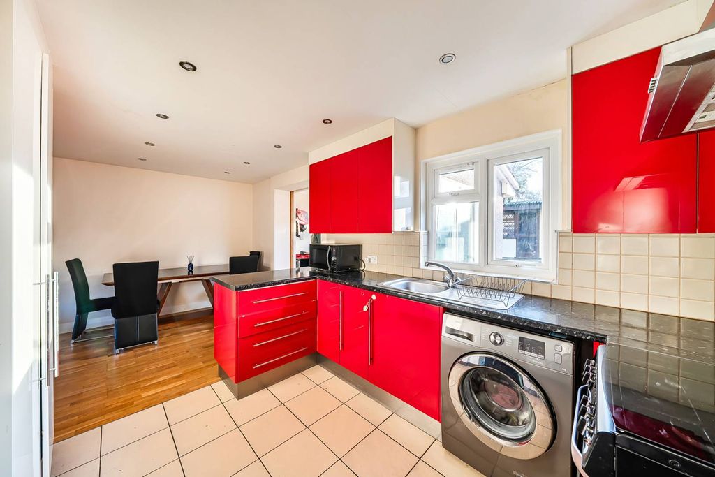 Property photo 3 of 22