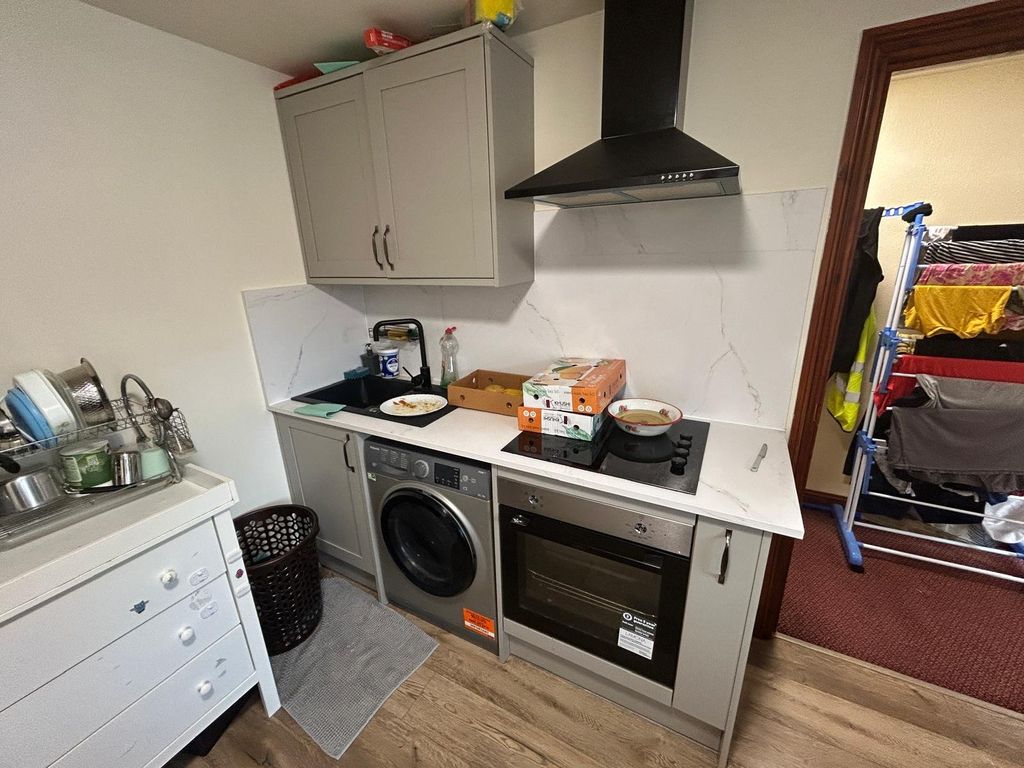 Additional image 30 of 21 bed flat for saleBroad Green, Wellingborough, Northamptonshire NN8