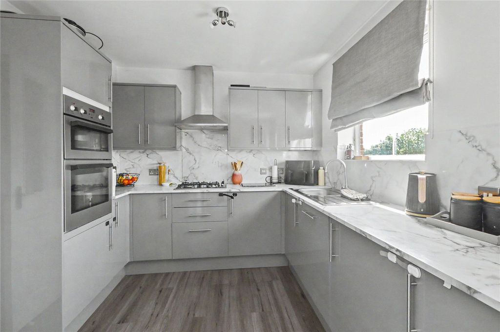 Property photo 3 of 22 Picture No. 13