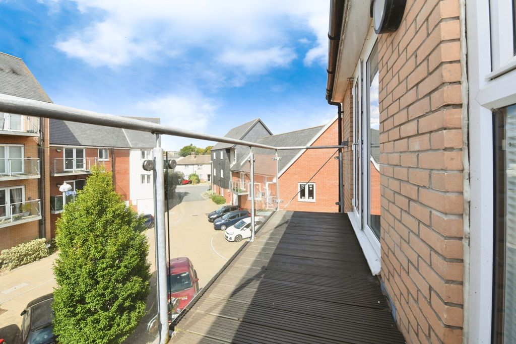 Property photo 1 of 15 Photo