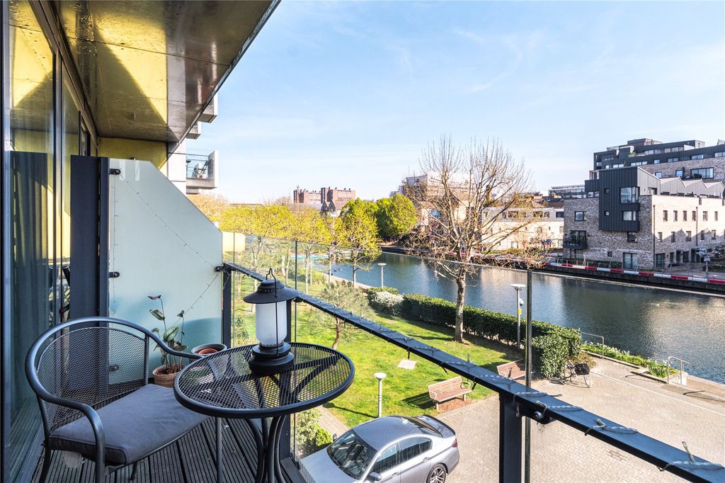 Property photo 3 of 8 Picture No. 18