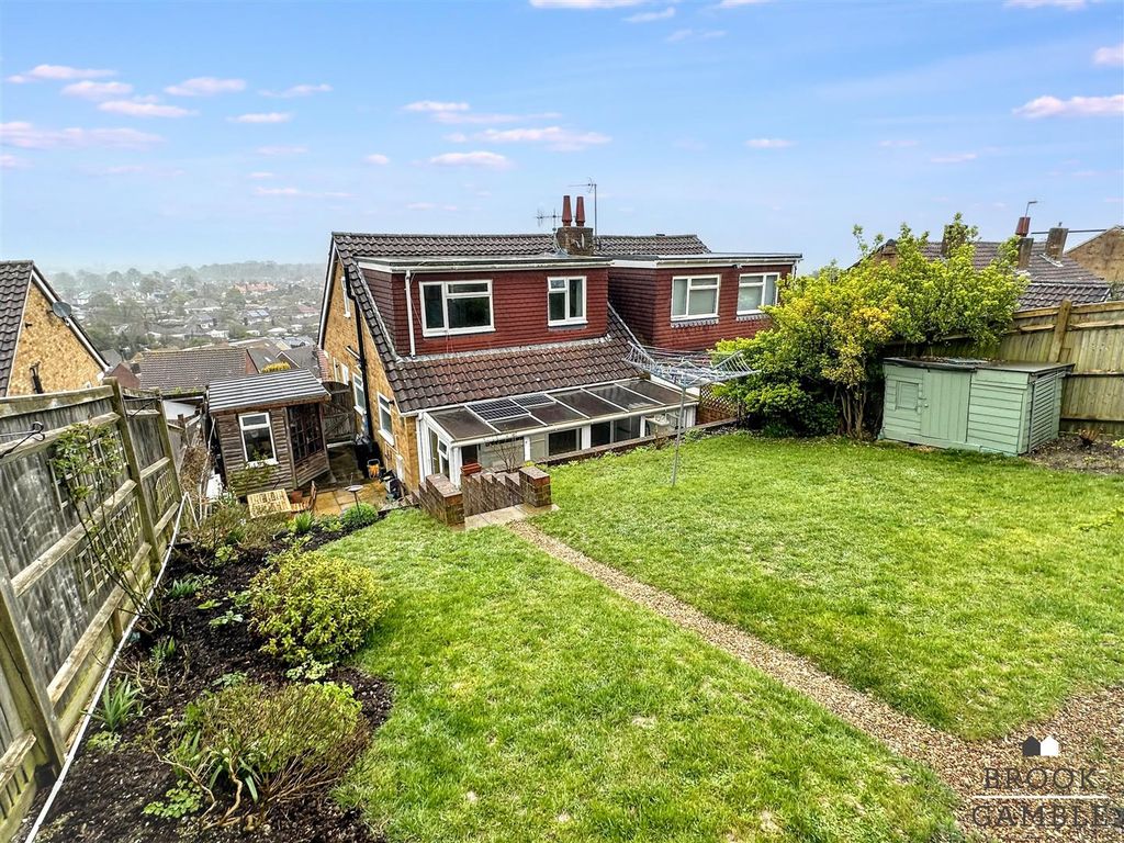 Property photo 2 of 27 01323 438506