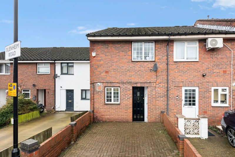 Property photo 1 of 13 Photo 12