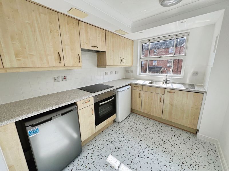 Property photo 3 of 14 Kitchen