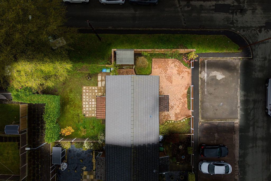 Property photo 2 of 26